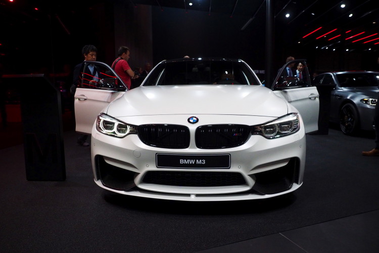 BMW M3 Frozen Brilliant White comes with all the M Performance Parts possible