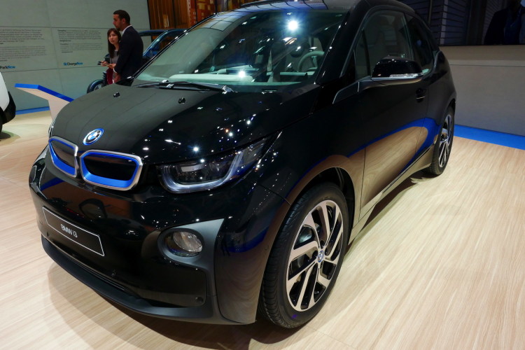 BMW i3 Fluid Black – Live photos from Frankfurt