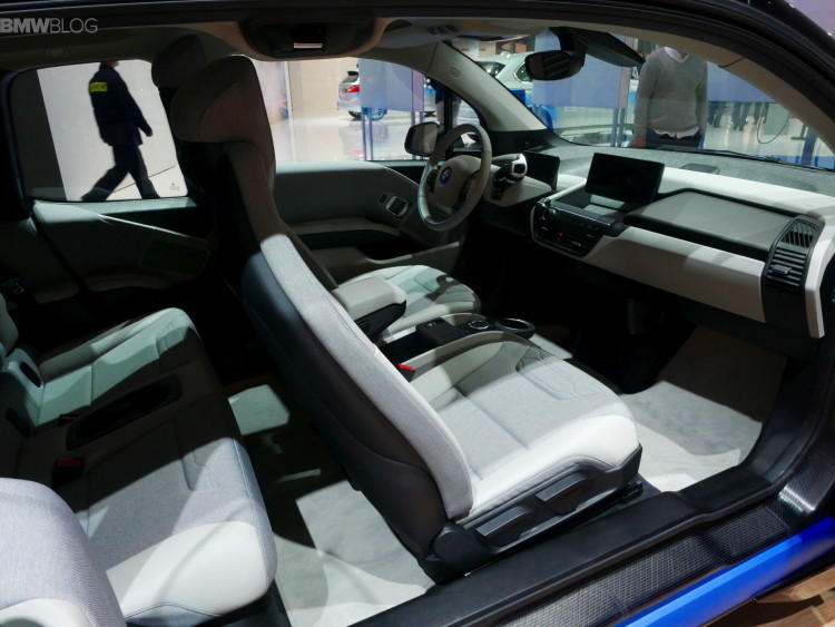 BMW-i3-fluid-black-images-1900-x1200-02