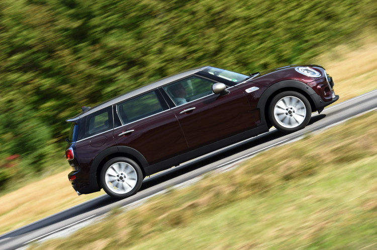 MINI Cooper S Clubman-Pure Burgundy metallic-images-55