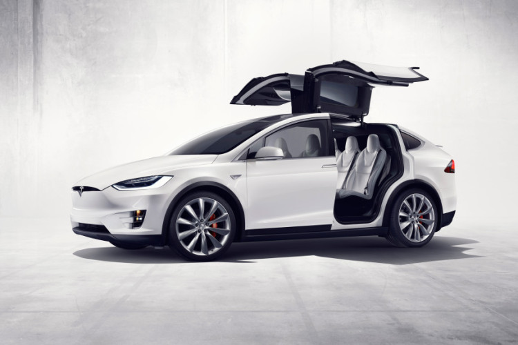 Tesla Model X ‘Falcon Doors’ spotted in the wild