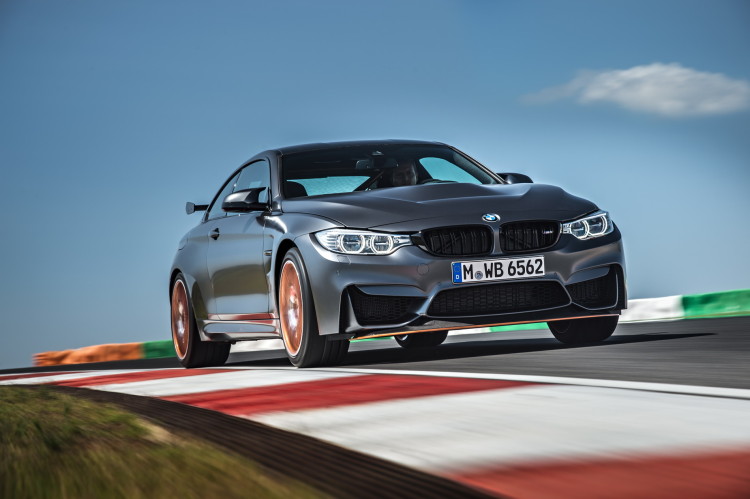 2016-BMW-M4-GTS-images-1900x1200-wallpaper-04