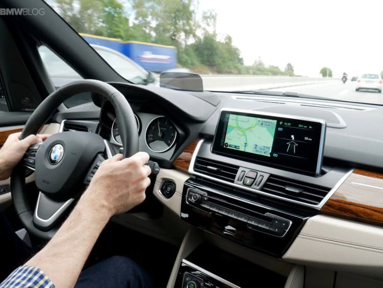 2016-bmw-220d-xdrive-gran-tourer-test-drive-images-03