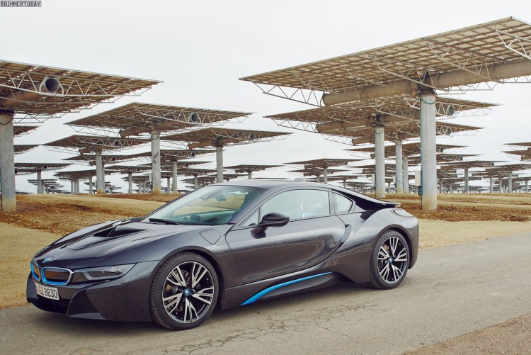 BMW-i8-Sophistograu-2014-Hybrid-Sportwagen-16