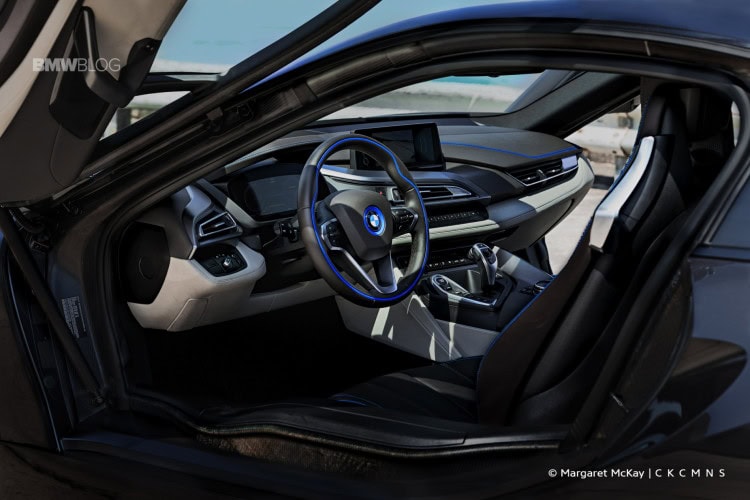 2015-BMW-i8-Test-Drive-1900x1200-18
