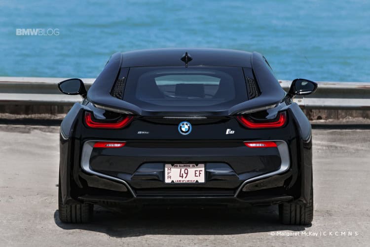 VIDEO: Can you really fit all of your groceries in a BMW i8?