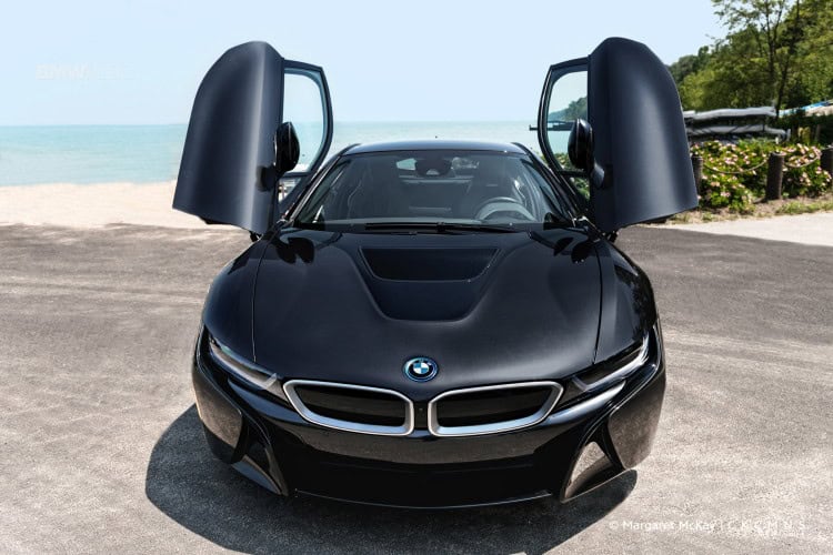 2015-BMW-i8-Test-Drive-1900x1200-32