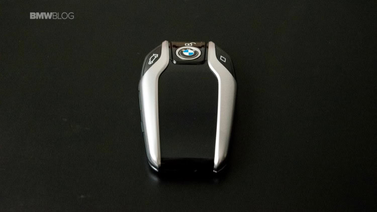 2016-BMW-730d-xDrive-test-drive-review-28