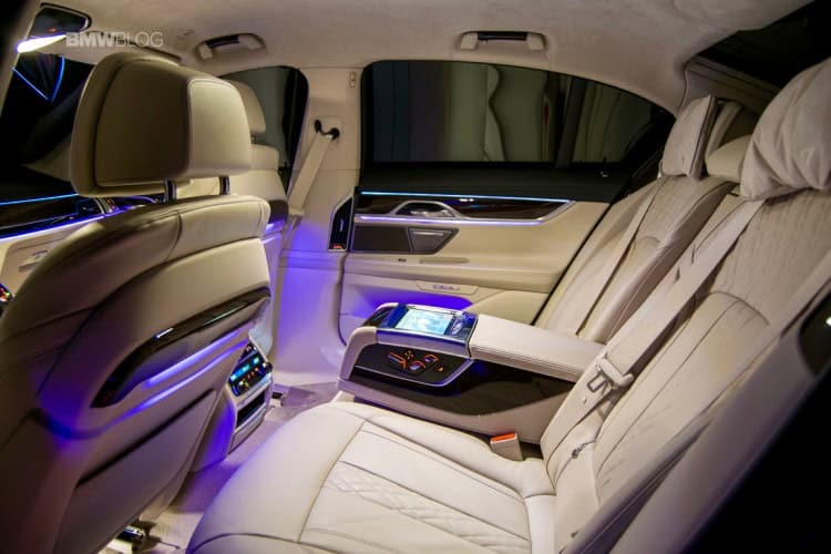 2016-BMW-730d-xDrive-test-drive-review-67