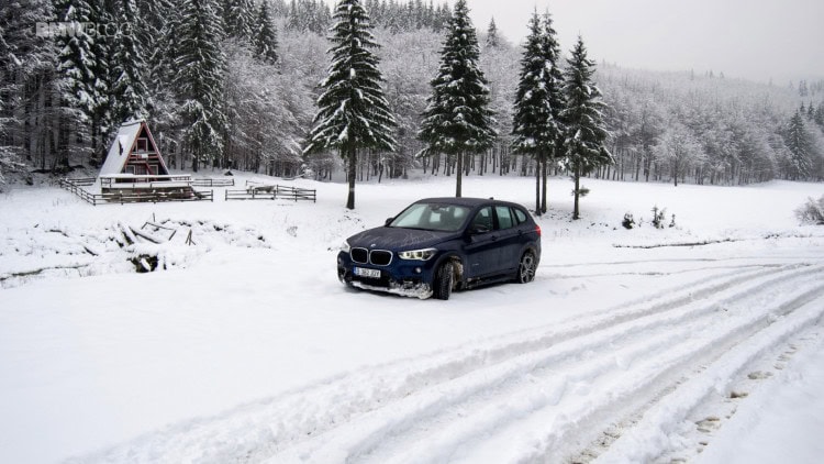 2016-bmw-x1-xdrive20d-test-drive- - 25