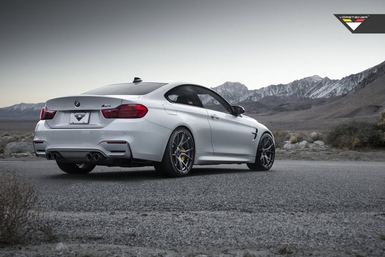 Alpine White BMW M4 Rocking Vorsteiner V-FF 103 Wheels