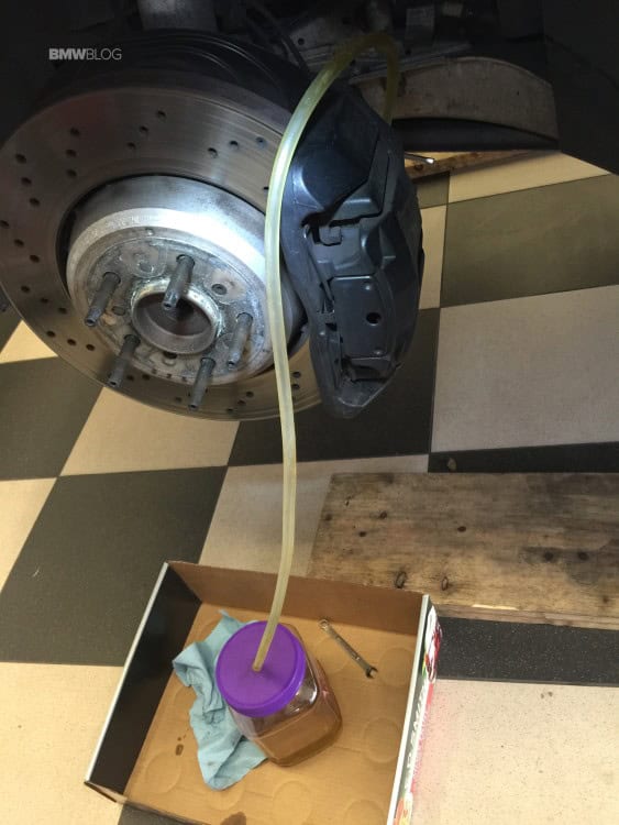 how-to-change-brake-fluid-bmw-m3-images-39