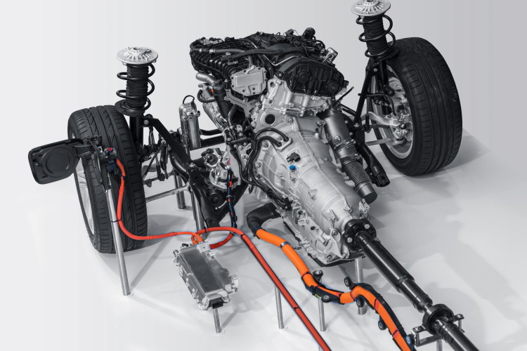 2016-BMW-330e-images-96