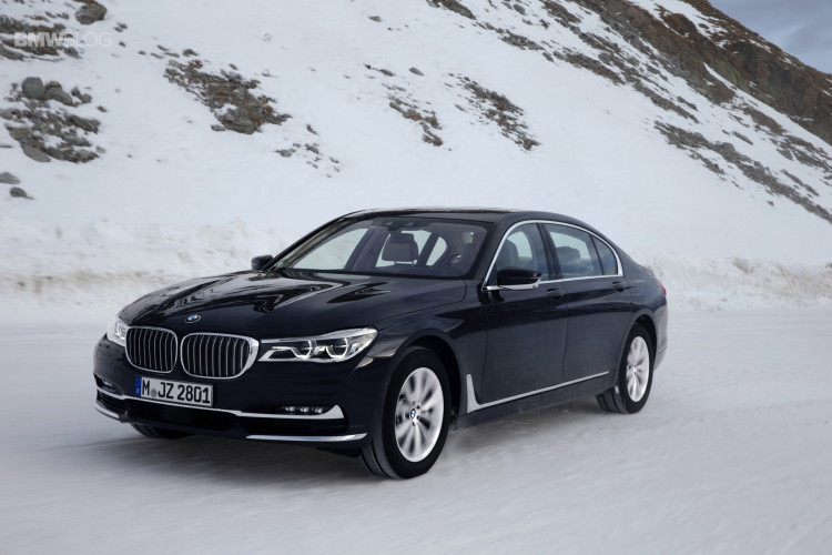 2016-BMW-750Li-xDrive-3