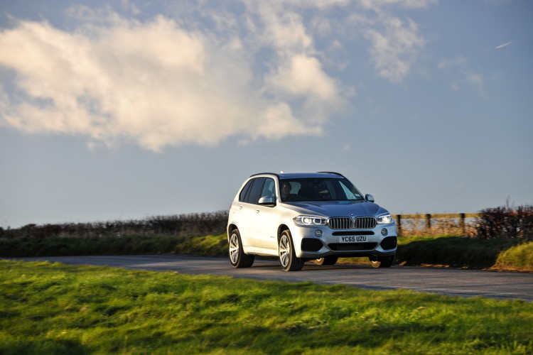 2016-BMW-X5-xDrive40e-images-UK-37