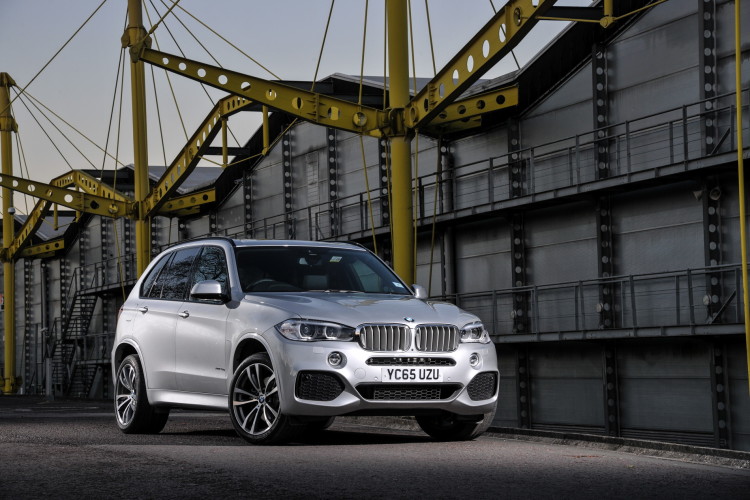 2016-BMW-X5-xDrive40e-images-UK-39