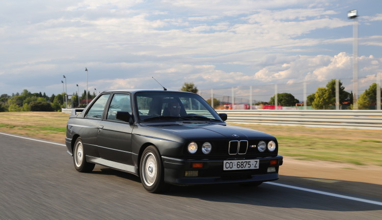 BMW-M3-E30-photos-7