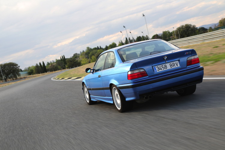 E36-BMW-M3-race-track-7