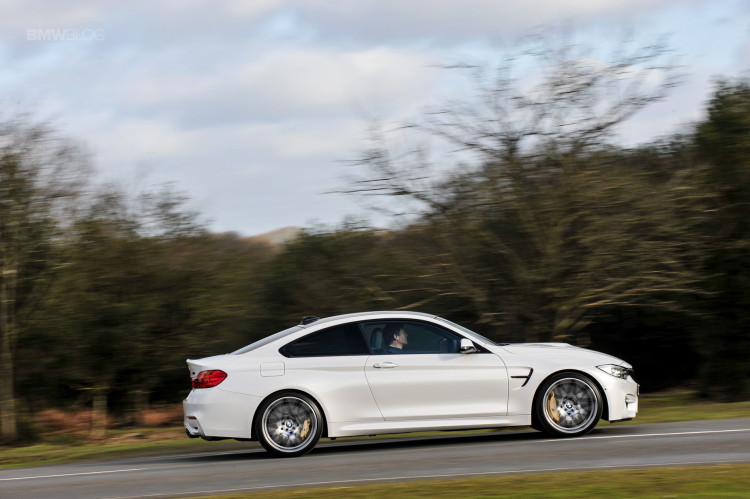2016-BMW-M4-Coupe-Alpine-White-Competition-Package-15