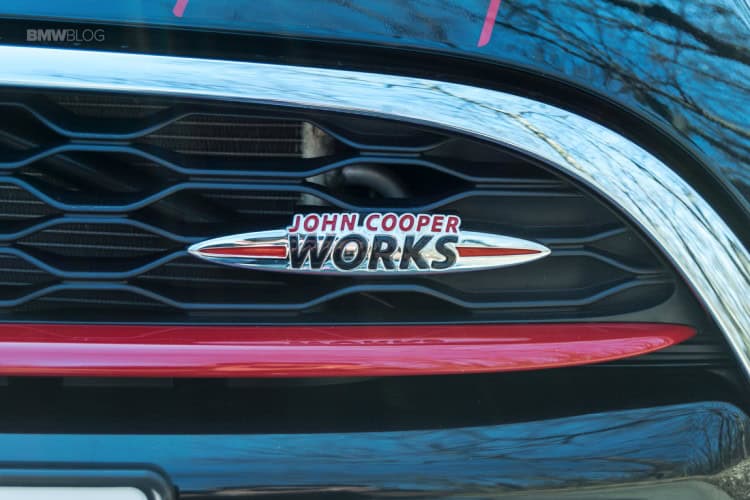 2016-MINI-JCW-Hardtop-test-drive-58