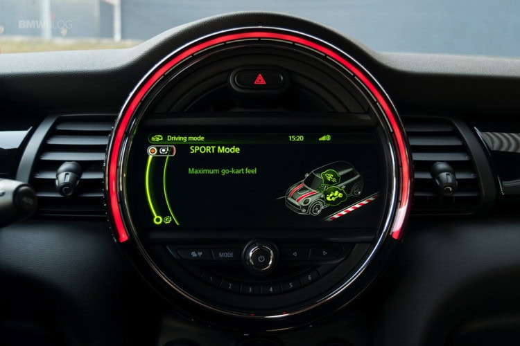 2016-MINI-JCW-Hardtop-test-drive-9