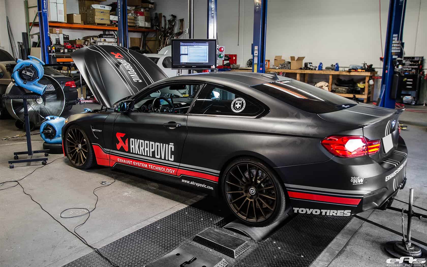 BMW F82 M4 Gets An Akrapovic Exhaust Installed