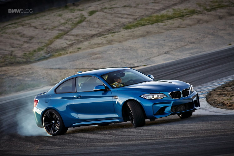 BMW-M2-drifts-laguna-seca-161