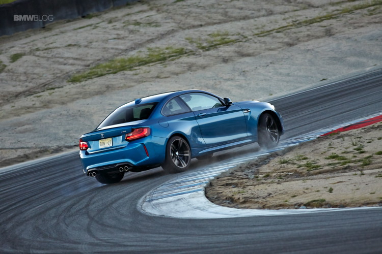 BMW-M2-drifts-laguna-seca-213