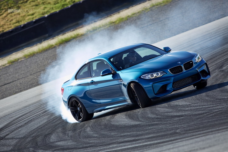 BMW-M2-drifts-laguna-seca-97