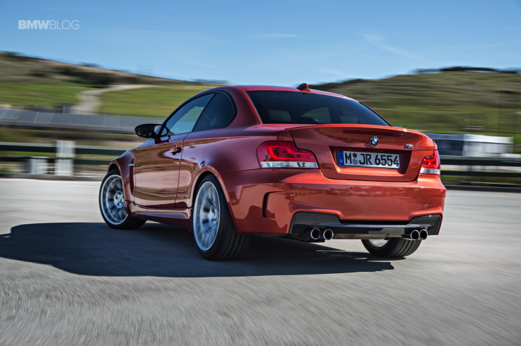 BMW-M2-vs-BMW-1M-vs-BMW-2002-32