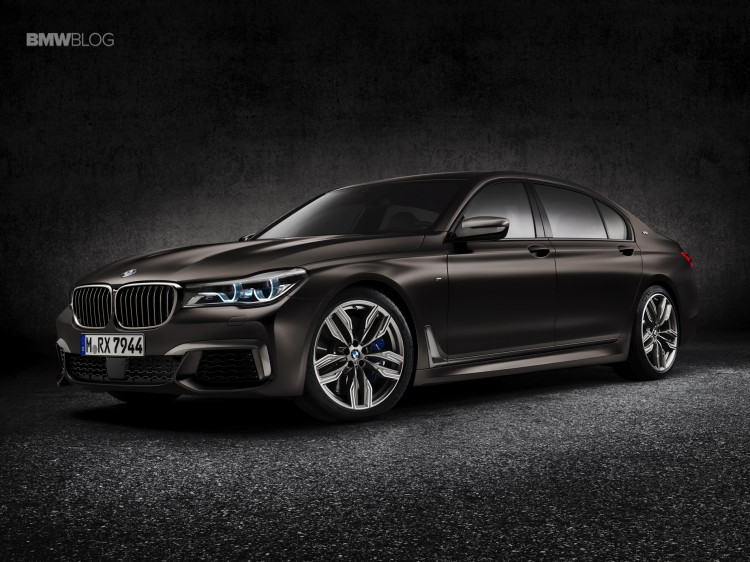 BMW-M760Li-xDrive-images-2
