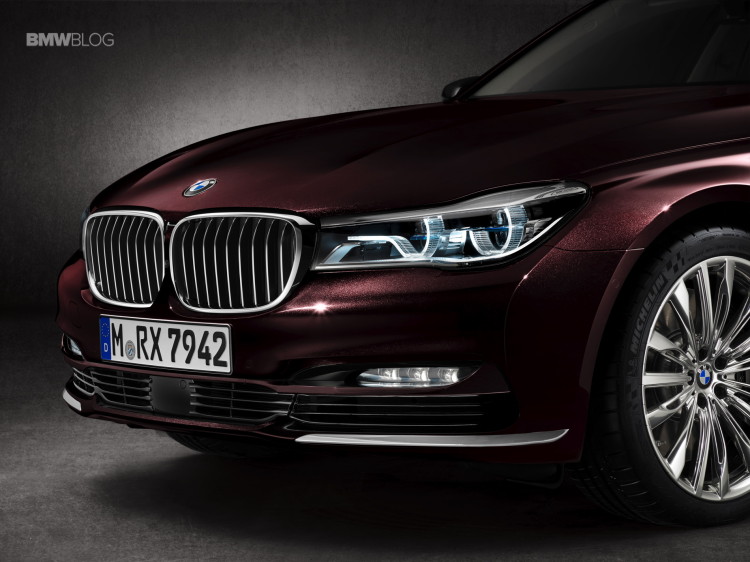 BMW-M760Li-xDrive-images-20
