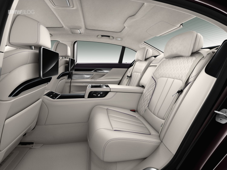 BMW-M760Li-xDrive-images-25