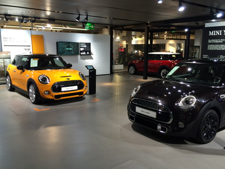 MINI-cars-BMW-Welt-10