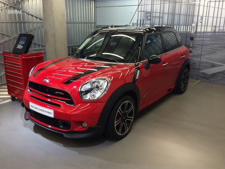 MINI-cars-BMW-Welt-16