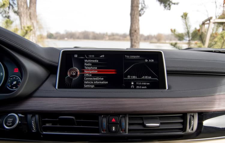 2016-BMW-X6-xDrive30d-test-drive-29