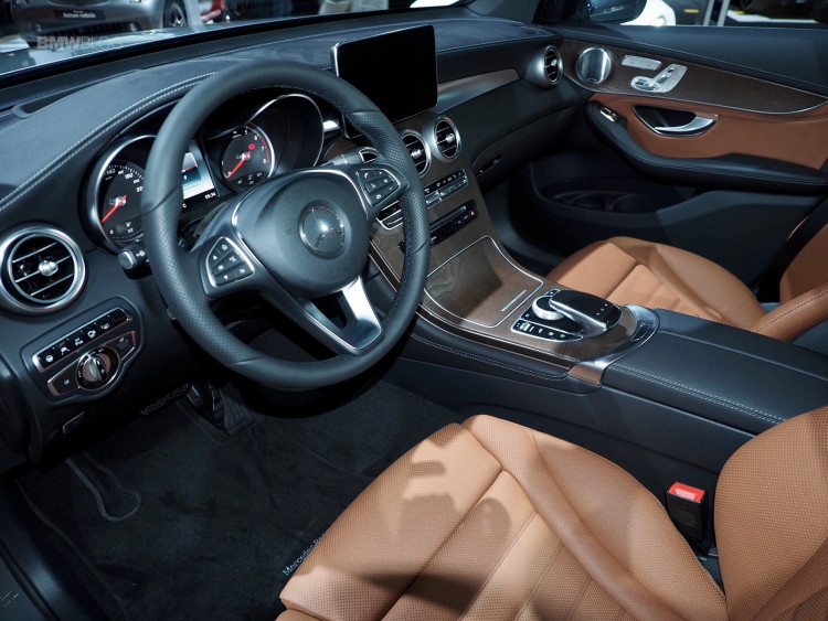 2016-Mercedes-Benz-GLC-Coupe-3