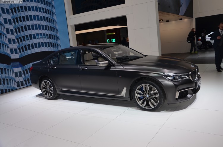 BMW-M760Li-G12-V12-xDrive-7er-2016-Frozen-Dark-Brown-Genf-Live-15