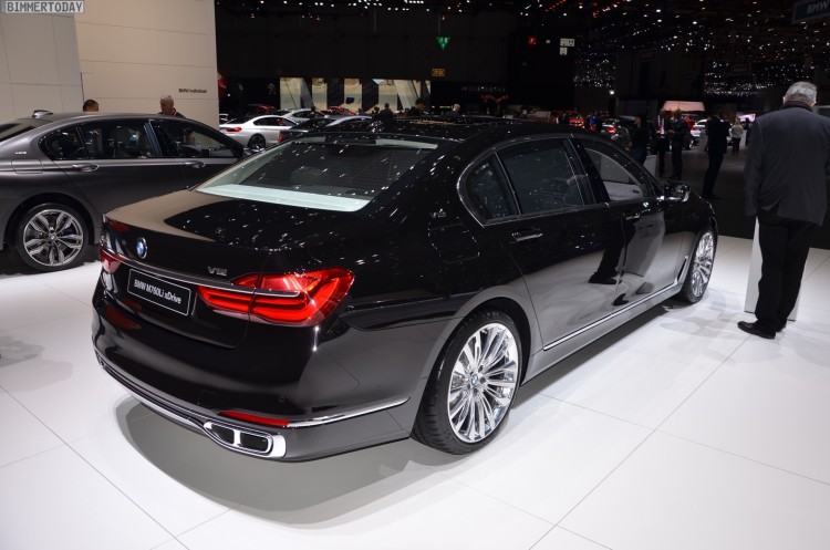 BMW-M760Li-G12-xDrive-V12-Excellence-7er-Individual-Genf-2016-Live-18