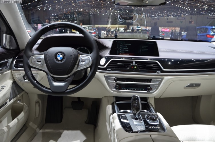 BMW-M760Li-G12-xDrive-V12-Excellence-7er-Individual-Interieur-Genf-2016-Live-07
