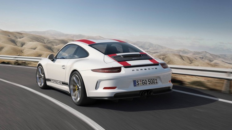 Porsche-911-R3