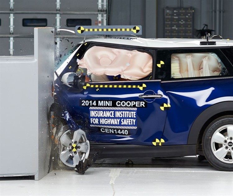 Mini-Cooper-IIHS