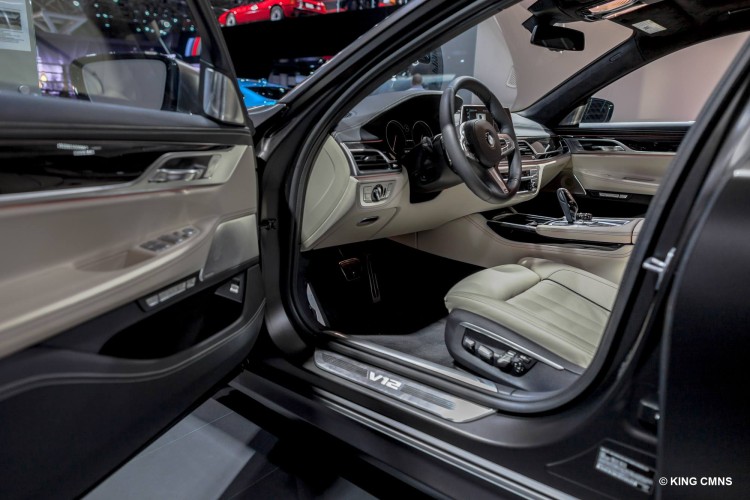 2016-BMW-M760Li-image-5