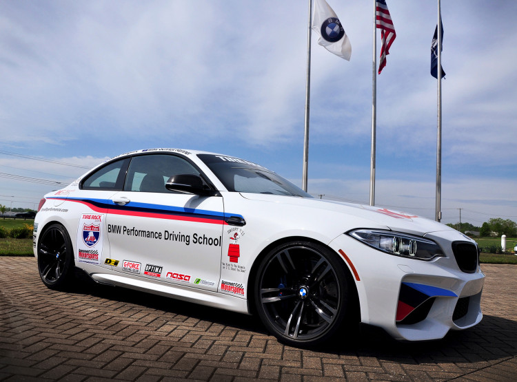 2016_BMW_M2_One_Lap_of_America