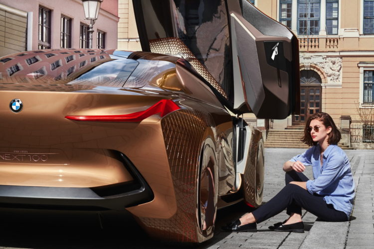 BMW to start testing self-driving vehicles in 2017