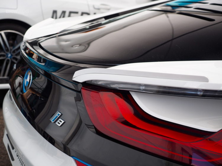 BMW-i8-Safety-Car-design-16