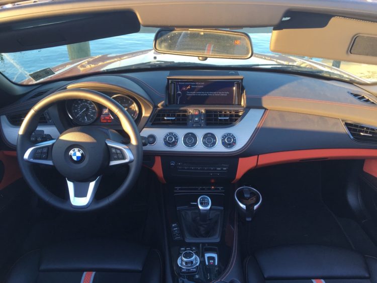 2016-BMW-Z4-sDrive28i17