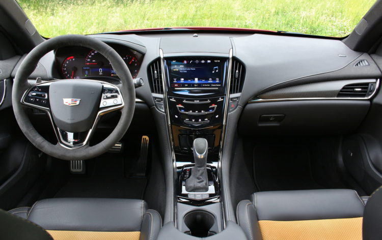 2016-Cadillac-ATS-V-interior-2