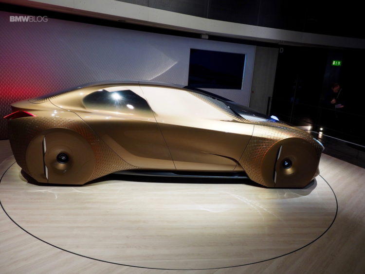 BMW-Vision-Next-100-1