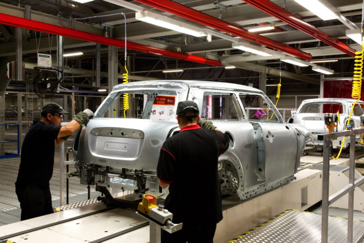 MINI-Oxford-plant-8 Mini Cooper on the factory line